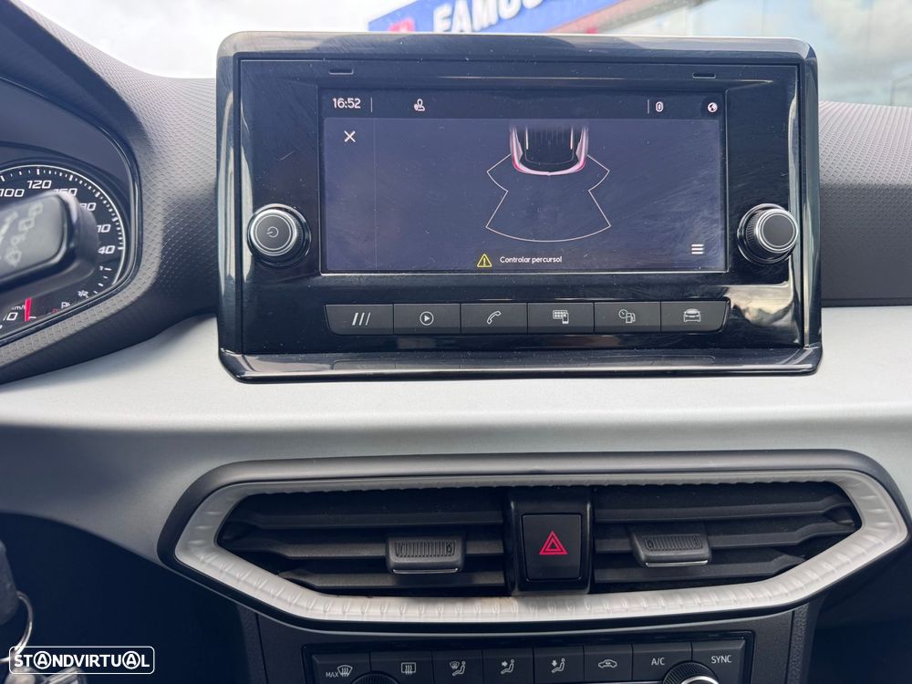 SEAT Arona 1.0 TSI - 8