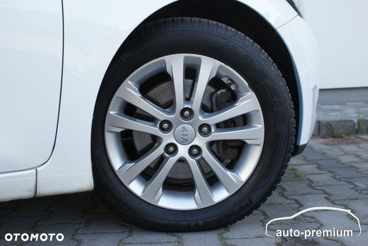 Kia Ceed 1.6 GDI Dream Team Edition - 32