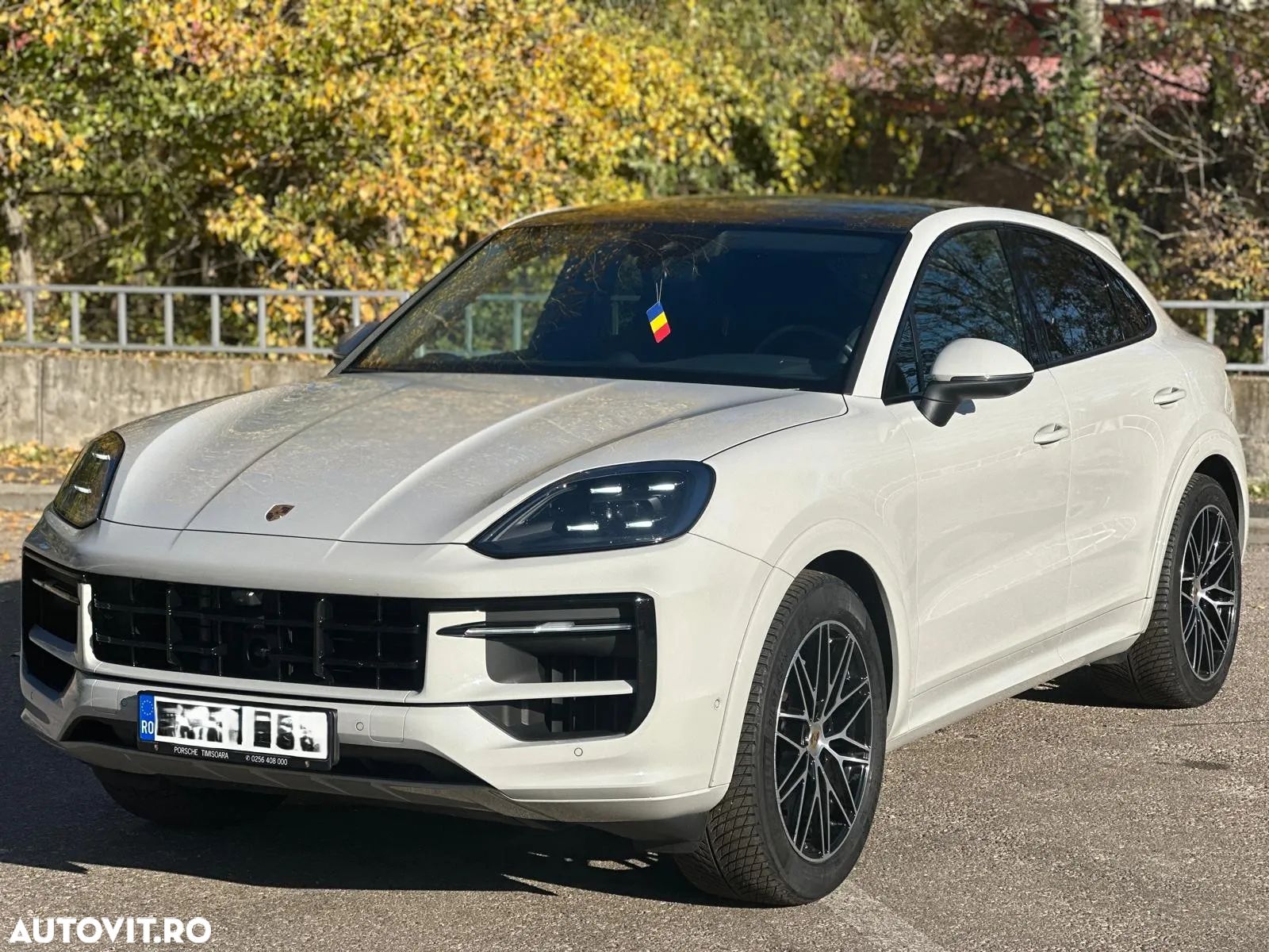 Porsche Cayenne Standard - 1