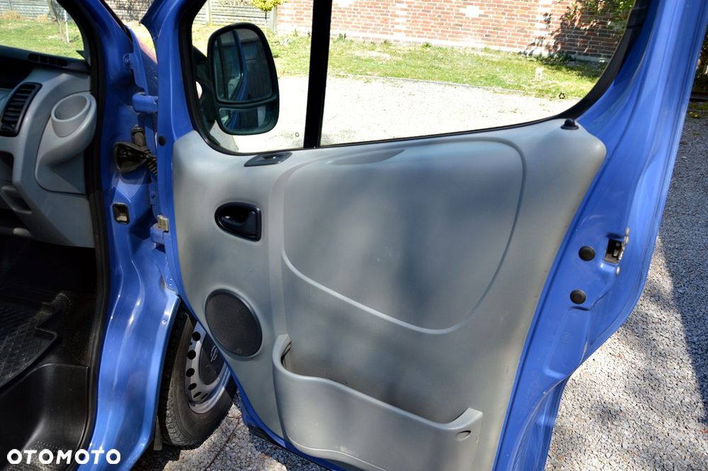 Opel Vivaro - 10