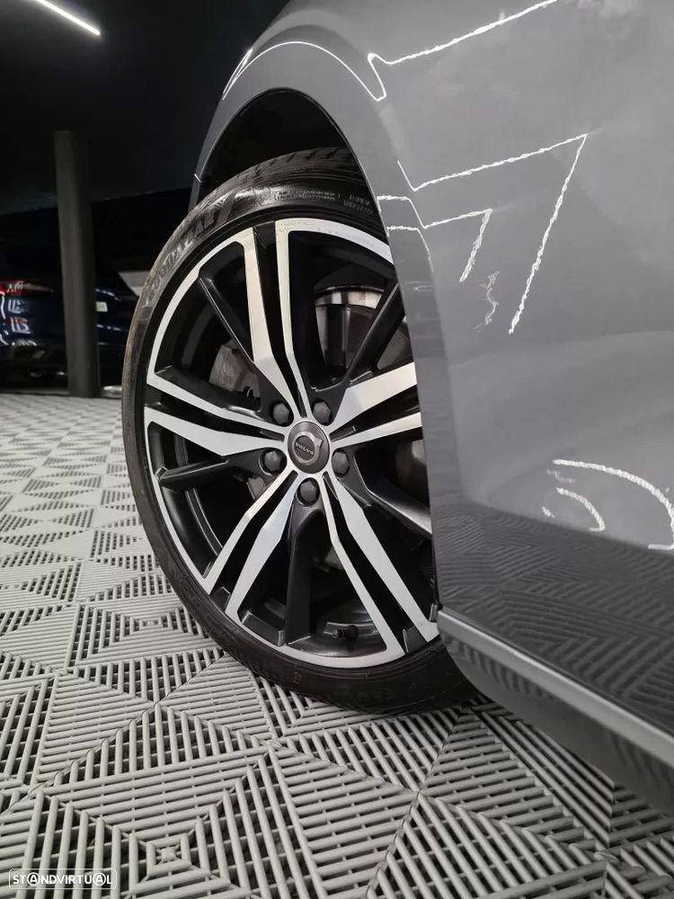 Volvo V60 2.0 T6 AWD TE R-Design - 19