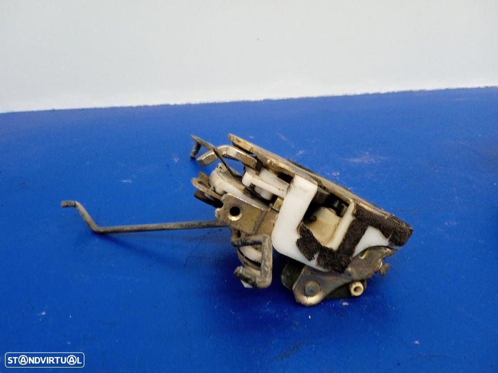 FECHADURA PORTA FRONTAL ESQUERDA HYUNDAI H-1 / STAREX LIMUSINA 2002 -D4BH - 2