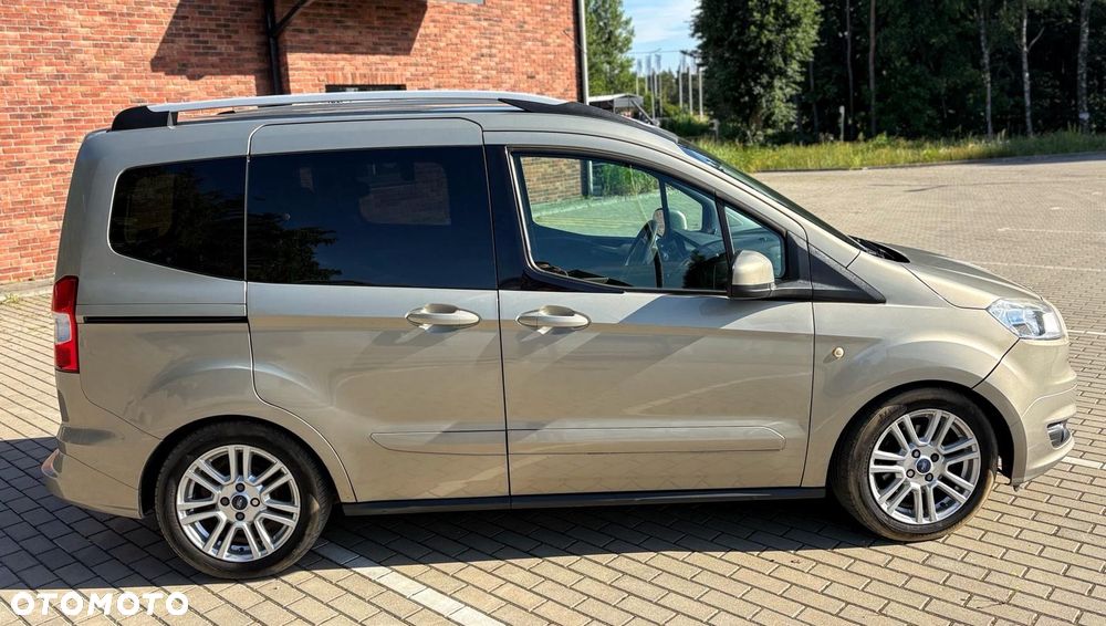 Ford Tourneo Courier 1.5 TDCi Titanium - 21