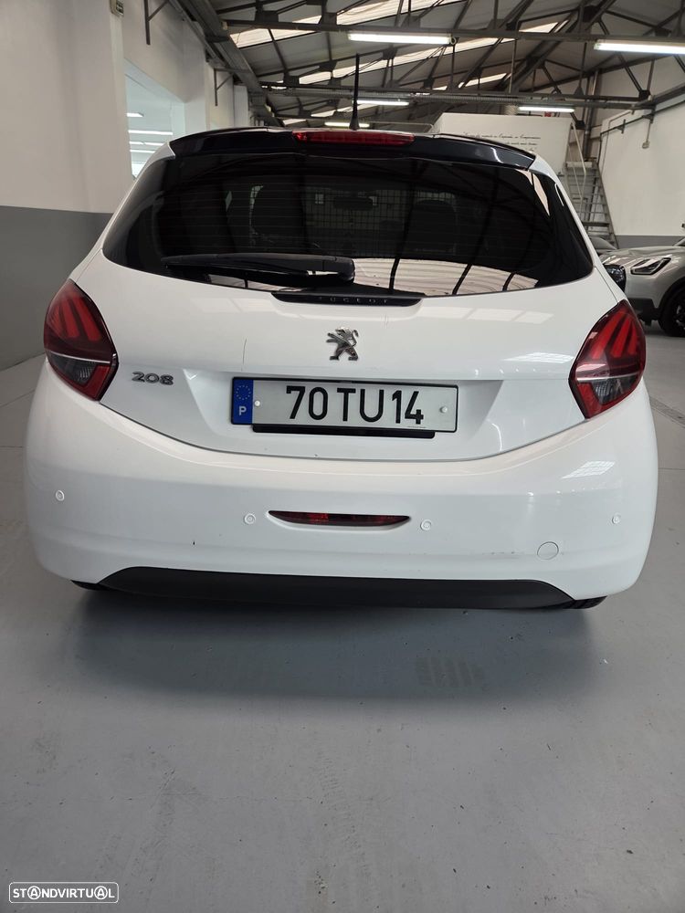 Peugeot 208 - 9