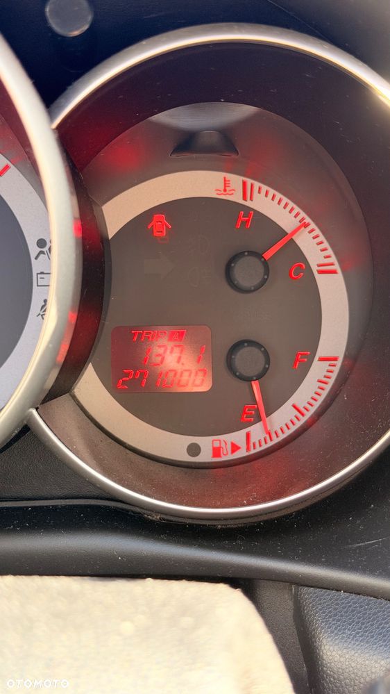 Mazda 3 2.0 CD Active + - 10