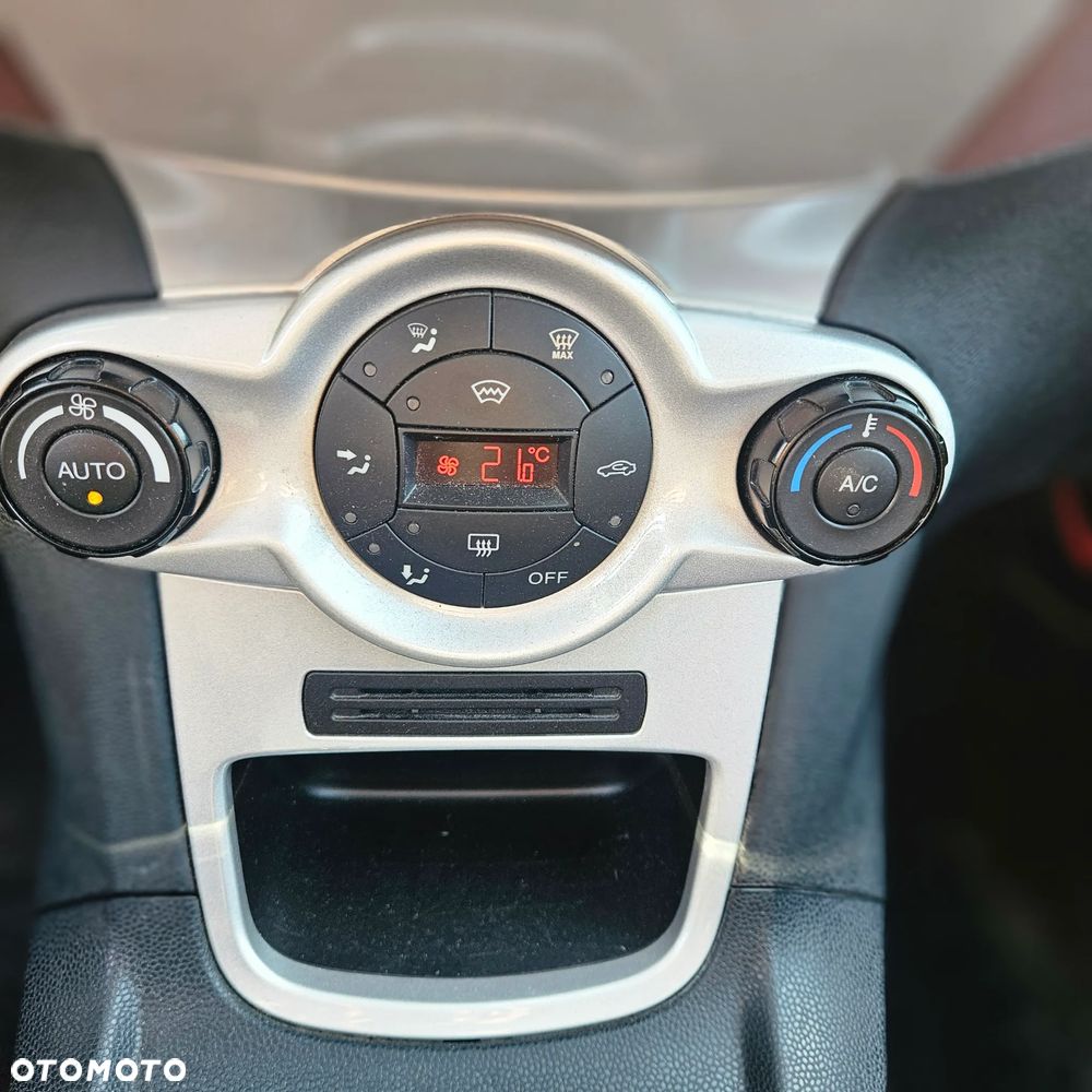 Ford Fiesta 1.25 Titanium - 16