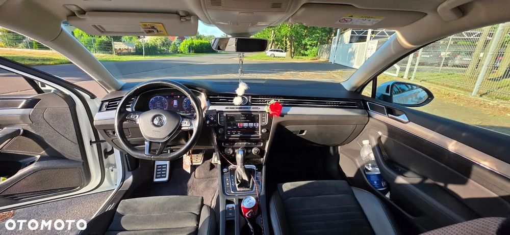 Volkswagen Passat - 15