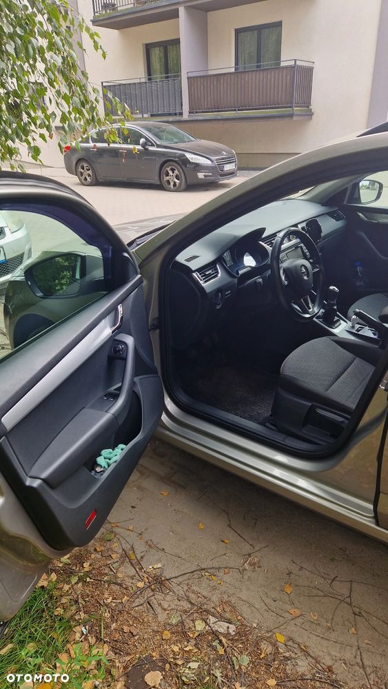 Skoda Octavia 1.6 TDI 4x4 Ambition - 10