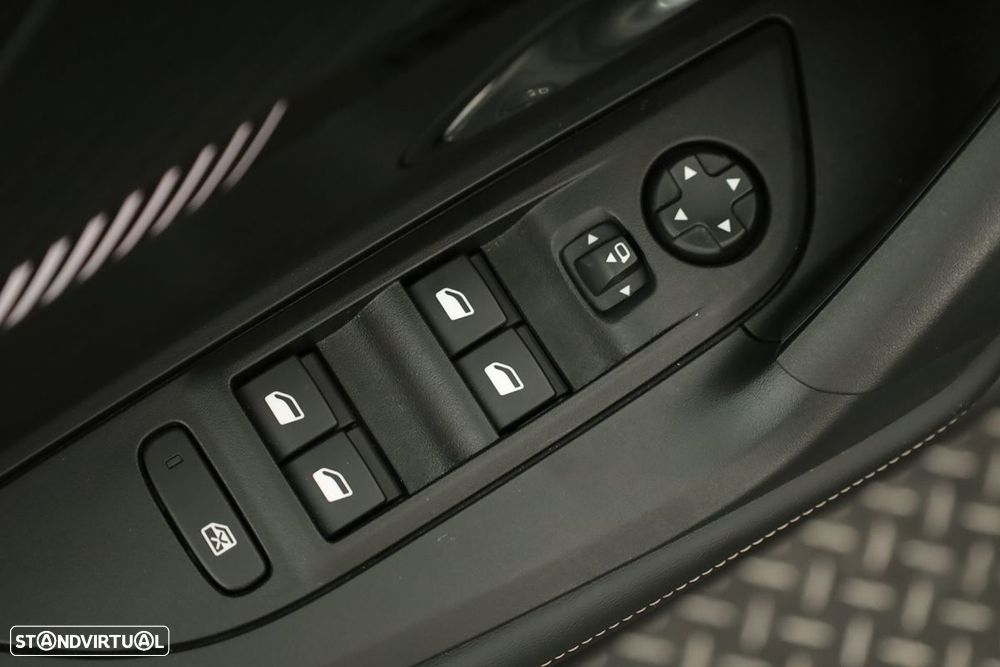 Peugeot 2008 1.2 PureTech Allure - 20