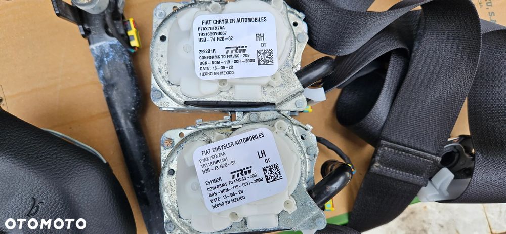 RAM 1500 V 5 2019- Big Horn Kompletny kokpit Deska rozdzielacza Poduszki powietrzne Airbag Napinacze Pasy bezpieczeństwa ORYGINAŁ - 13