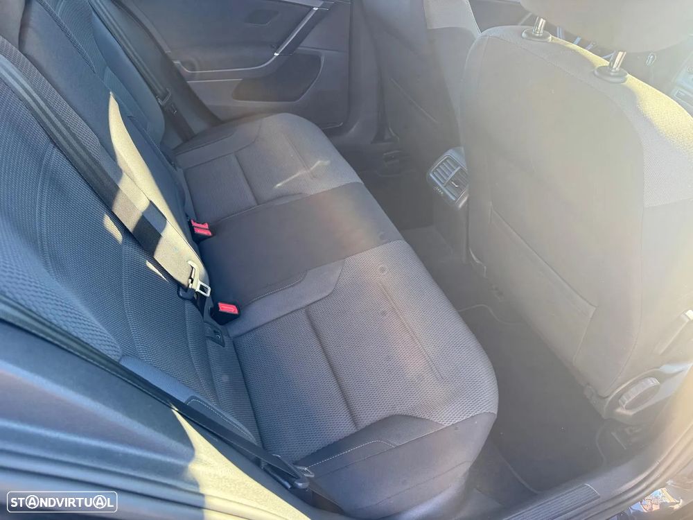 VW Golf Variant - 5