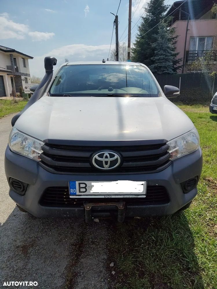 Toyota Hilux 4x4 Double Cab M/T Style - 4