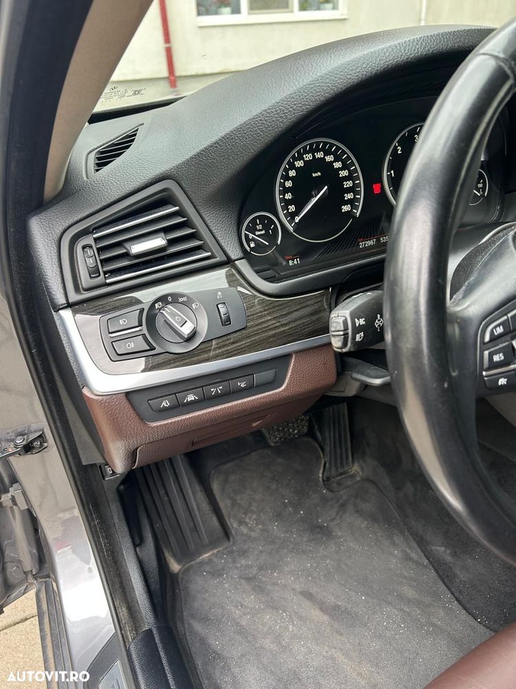 BMW Seria 5 525d xDrive AT - 10