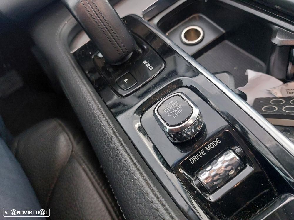 Volvo XC 90 2.0 T8 PHEV Momentum Plus AWD - 17