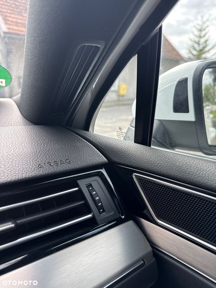 Volkswagen Passat - 31