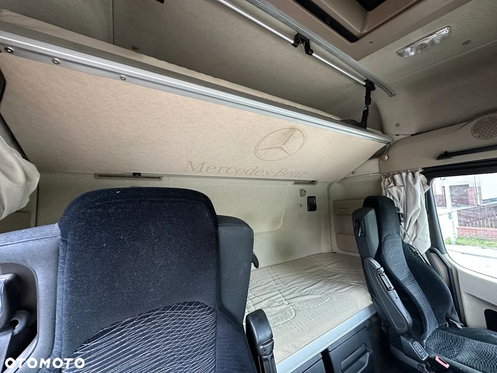 Mercedes-Benz ACTROS MP4 - 21