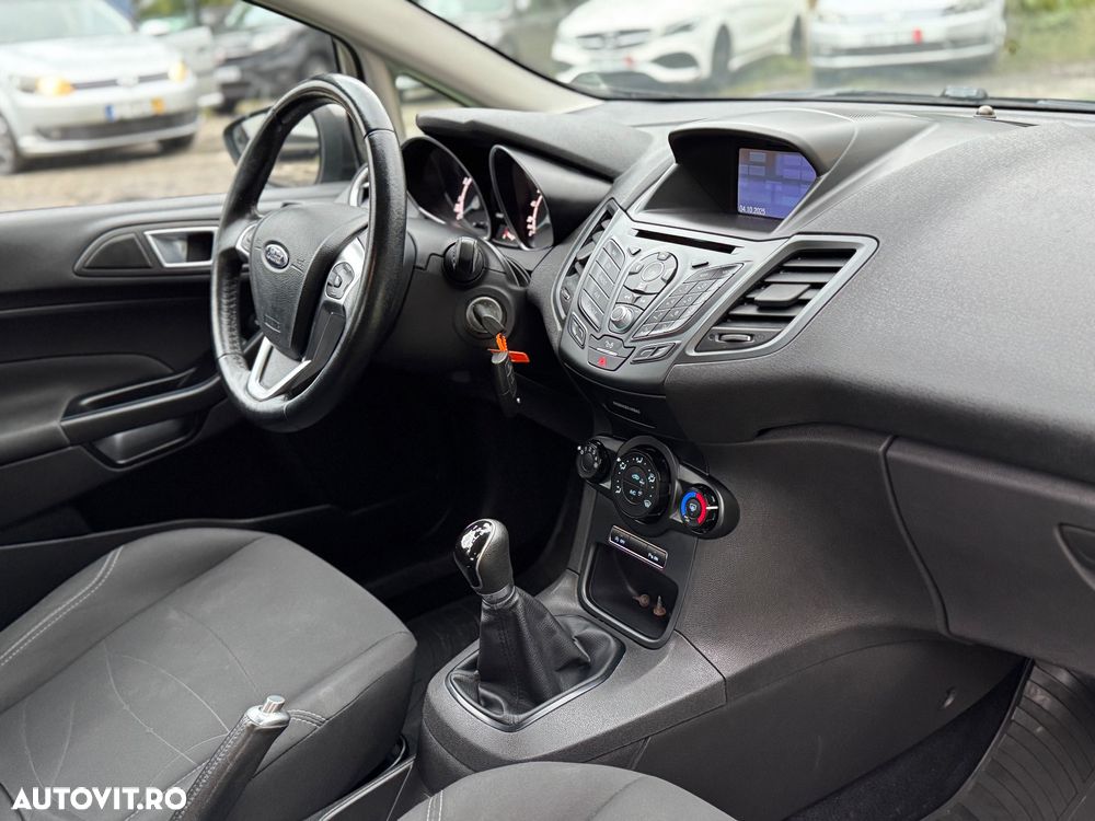 Ford Fiesta 1.0 EcoBoost S&S TITANIUM X - 5