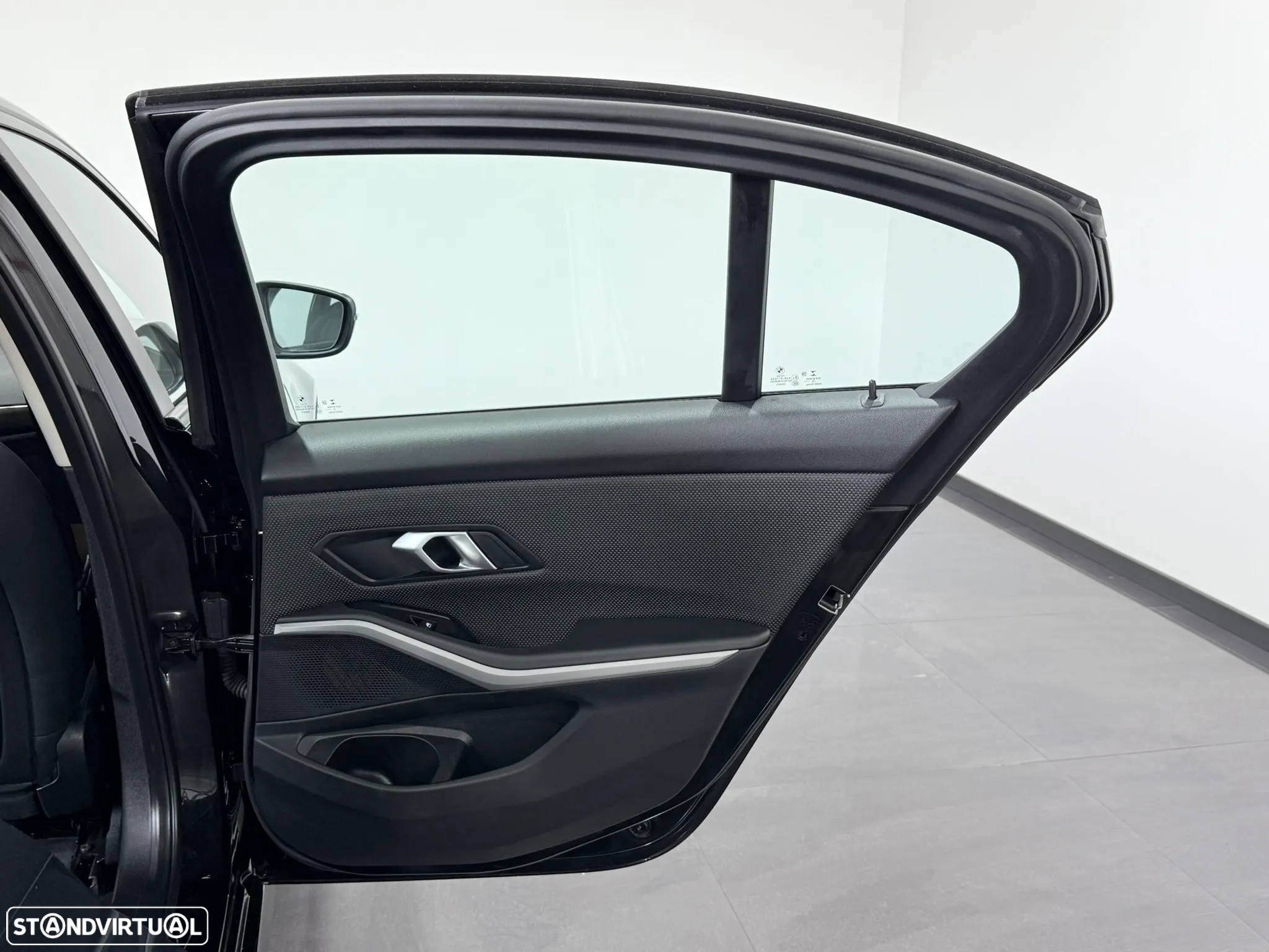 BMW 330 e Corporate Edition Auto - 47