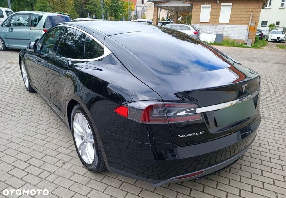 Tesla Model S 85D Allradantrieb - 4