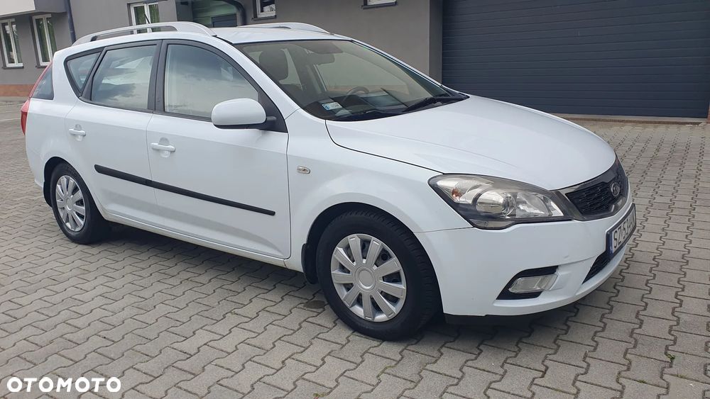 Kia Ceed - 15