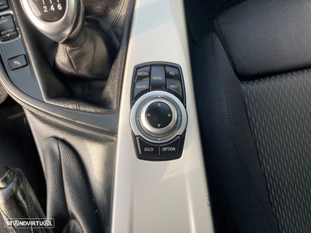 BMW 318 d DPF Edition Sport - 25