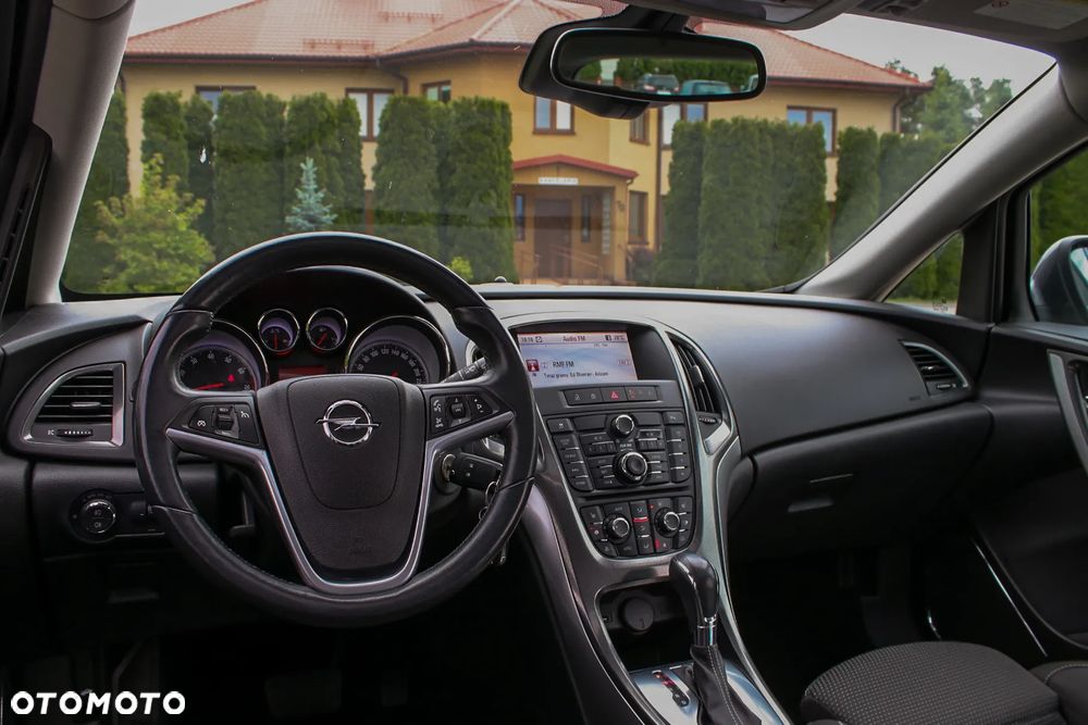 Opel Astra 1.6 Turbo Automatik Cosmo - 32