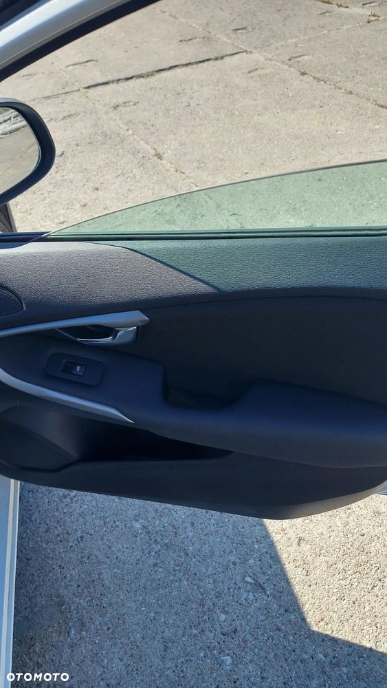 Volvo V40 - 15