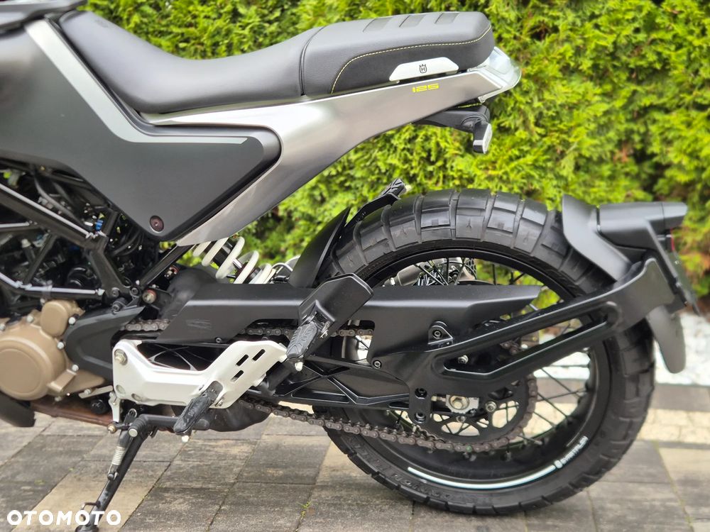 Husqvarna Svartpilen - 16