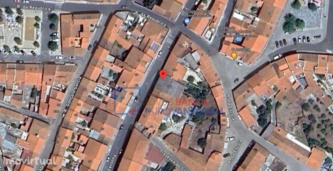 Loja em banda, destinada a espaço comercial, no centro da povoação ... - Grande imagem: 4/5