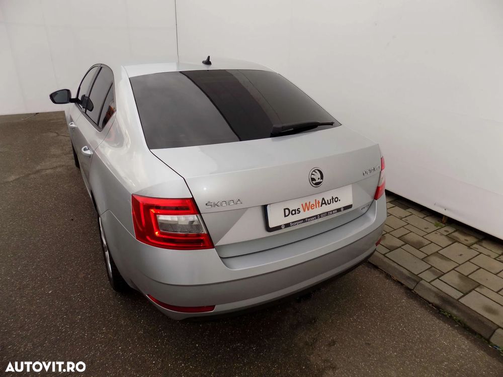 Skoda Octavia 2.0 TDI DSG 4X4 Style - 4