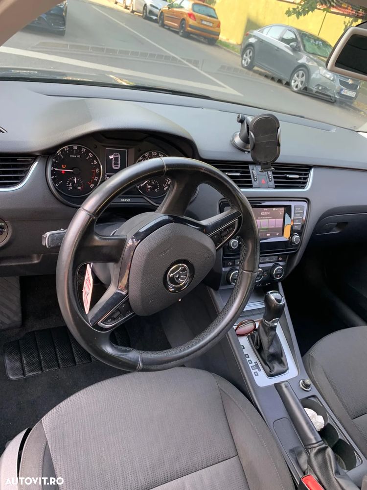 Skoda Octavia 2.0 TDI DSG Style - 12