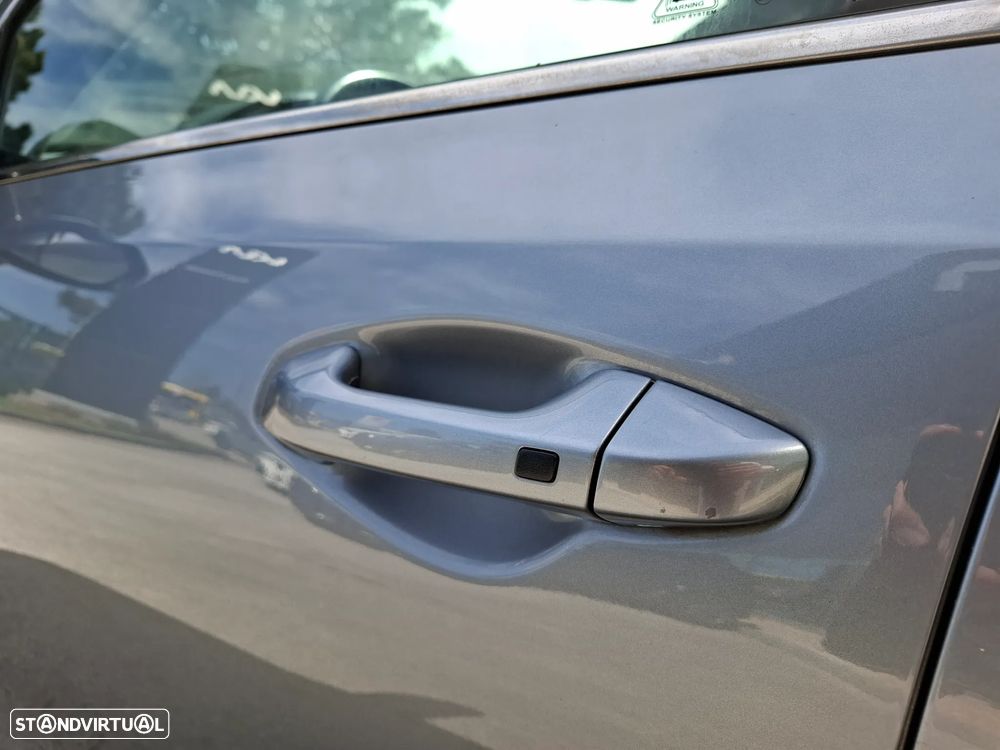 Kia Ceed SW 1.6 CRDi TX+SRF - 11