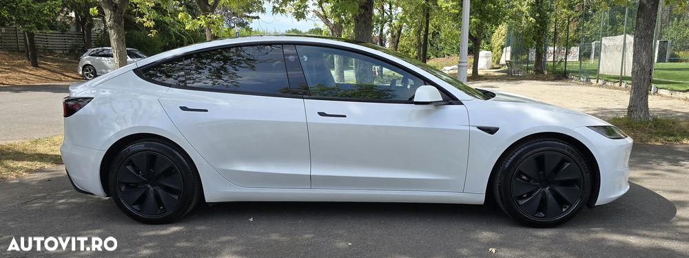 TESLA Model 3 2023 — imagine 11