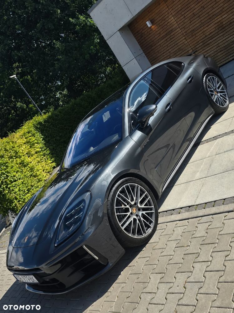 Porsche Panamera 4 E-Hybrid PHEV - 11