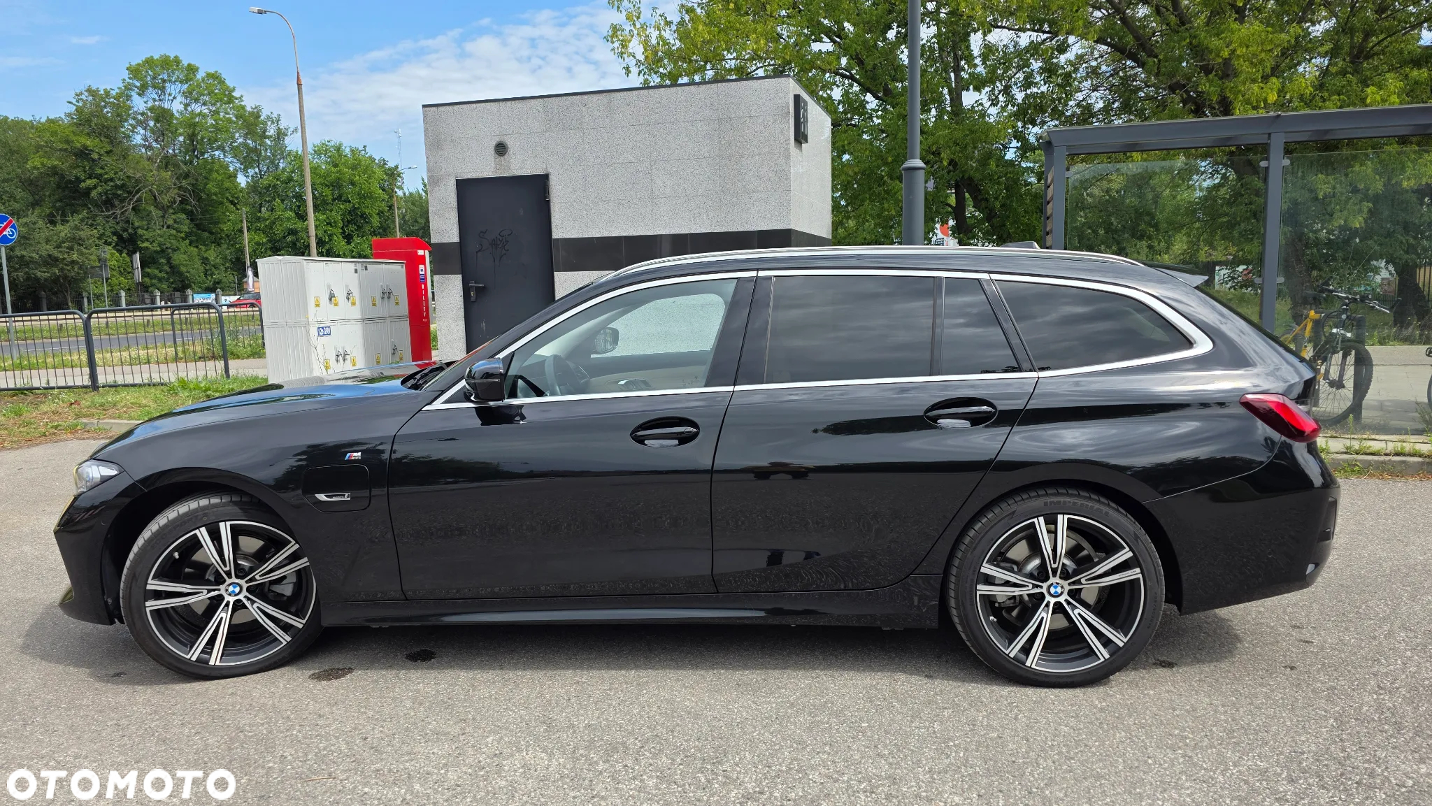 BMW Seria 3 330e Touring xDrive M Sport - 9