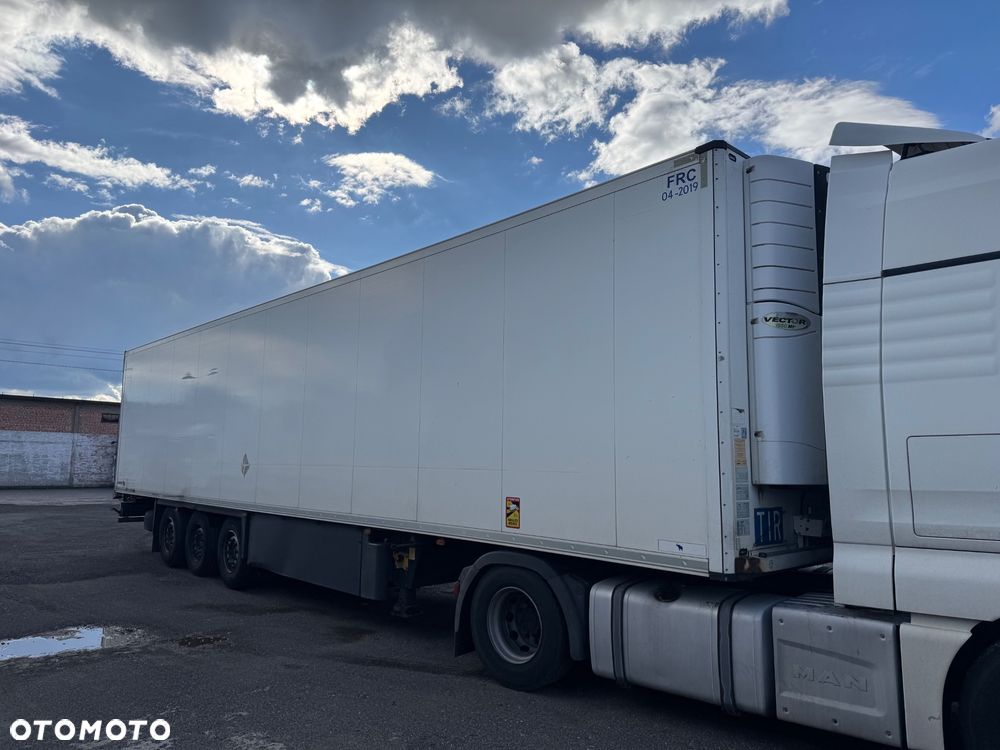 Schmitz Cargobull sko24 - 2