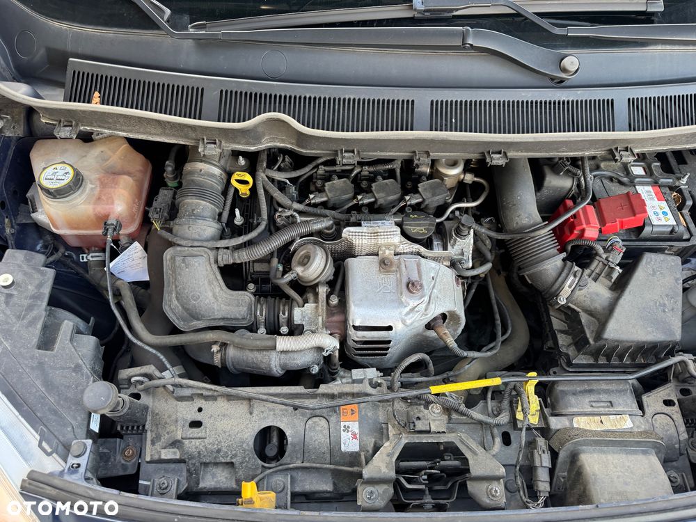 Ford Tourneo Courier 1.0 EcoBoost S&S Titanium - 14