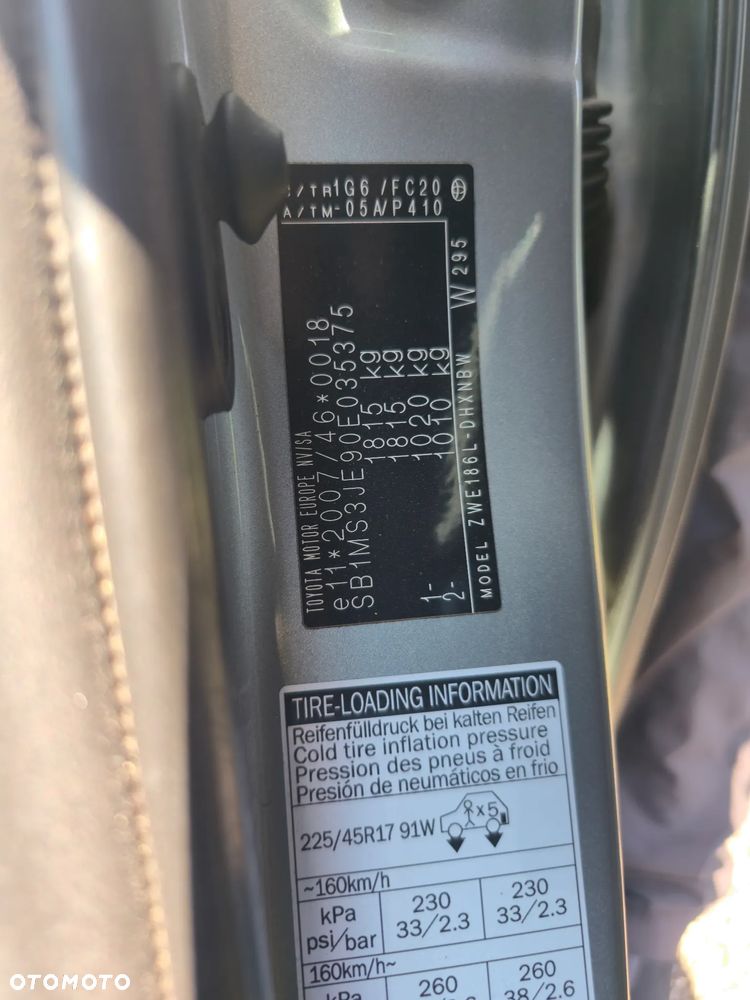 Toyota Auris Hybrid 135 Premium - 23