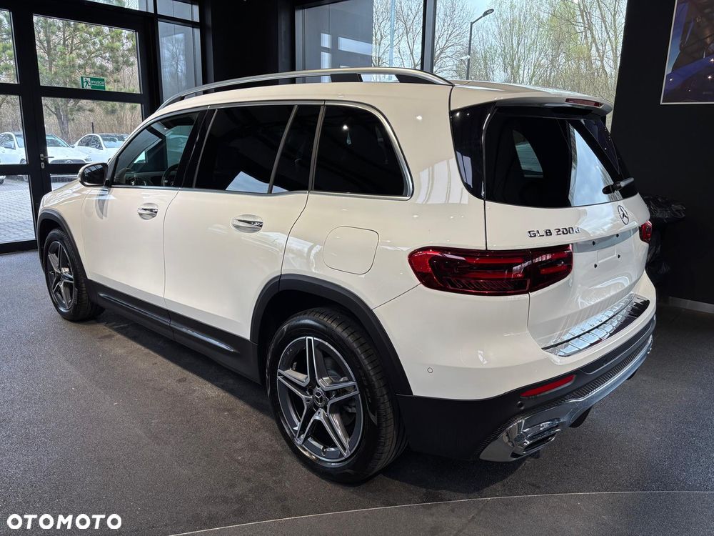 Mercedes-Benz GLB 200 d 4-Matic AMG Line 8G-DCT - 4
