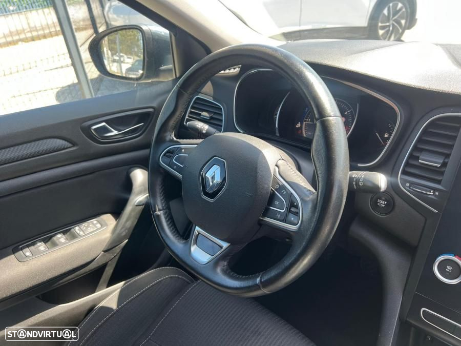Renault Mégane - 6