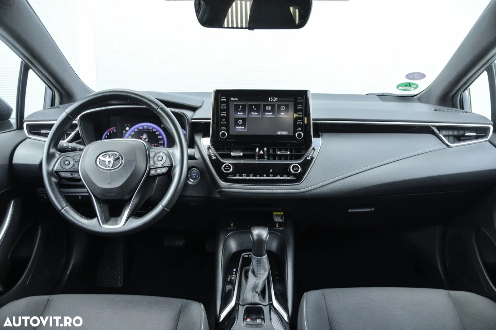 Toyota Corolla 2.0 Hybrid Touring Sports Business Edition - 9