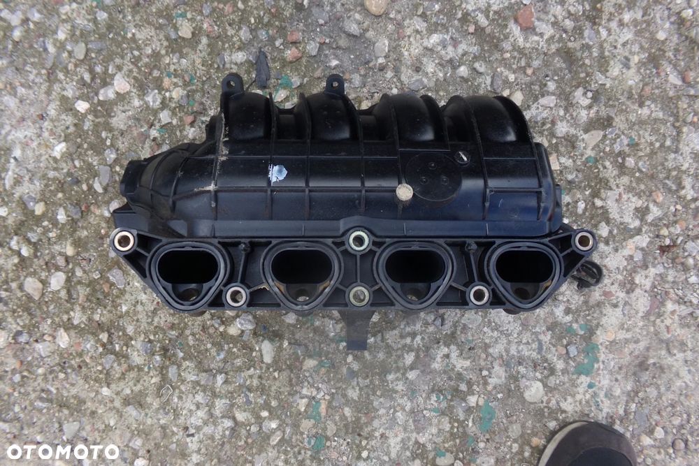 Kolektor ssący 036129711DE 1,4b 1,6b Audi VW Seat Skoda - 2