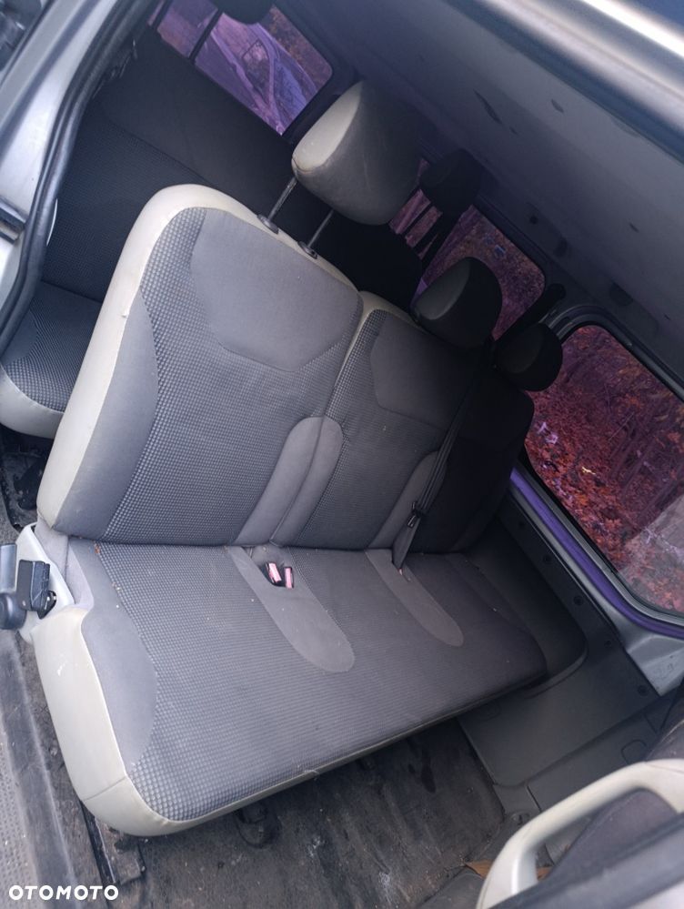 Opel Vivaro - 8