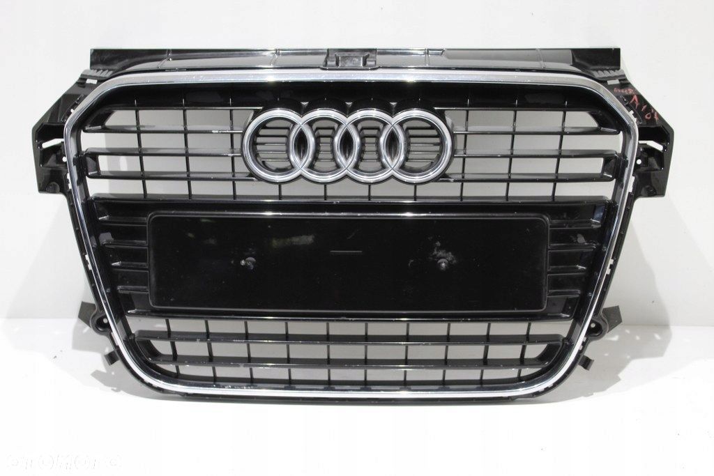 Audi A1 8X0 Grill Zeszła Farba - 1