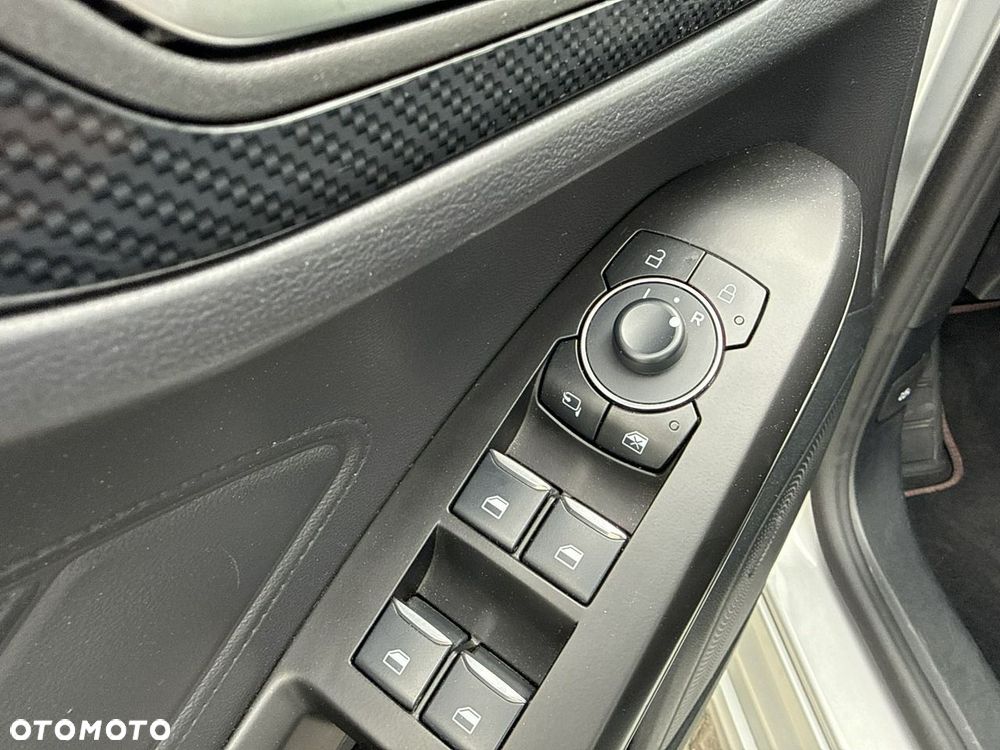 Ford Focus - 24