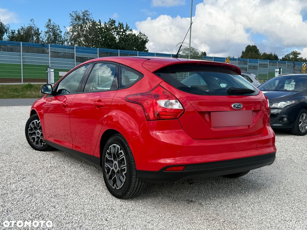 Ford Focus 1.6 Edition - 10