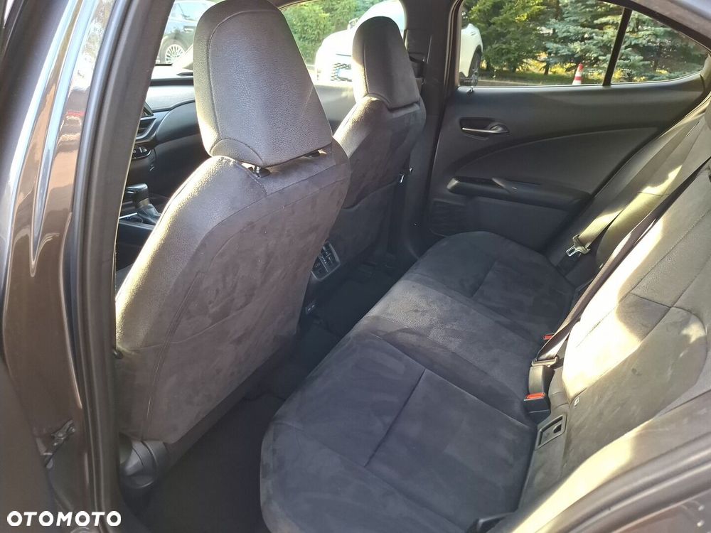 Lexus UX 250h GPF Business 2WD - 12