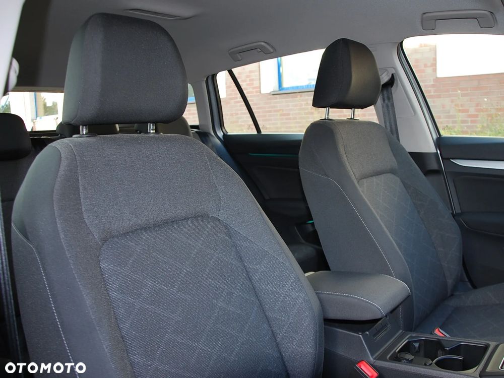 Volkswagen Golf - 11