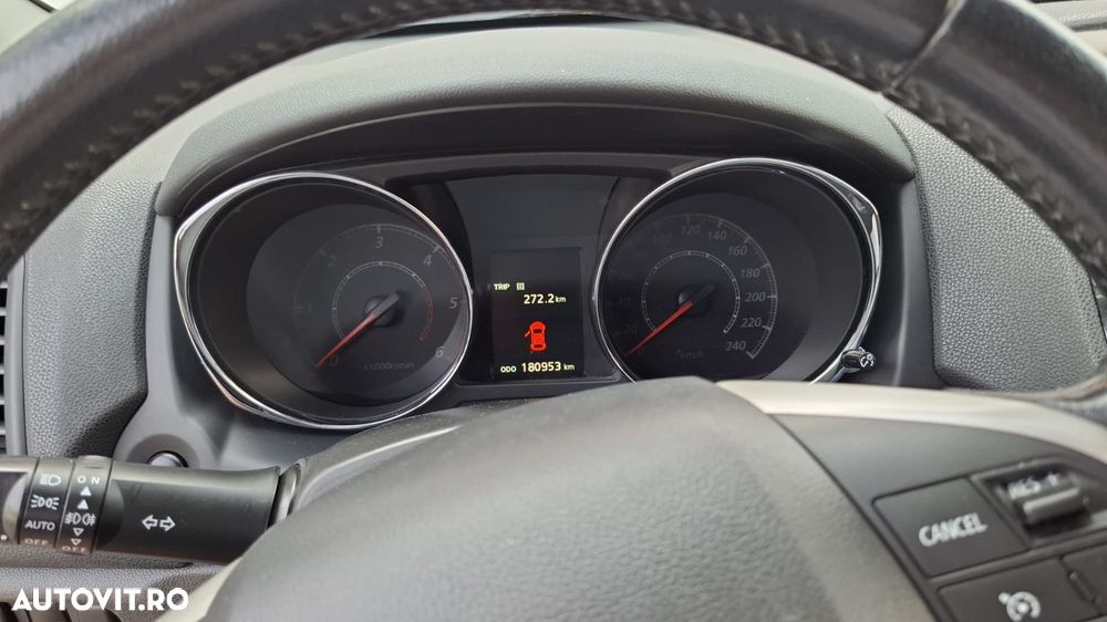 Mitsubishi ASX 1.8 DID 2WD Intense A15 - 6