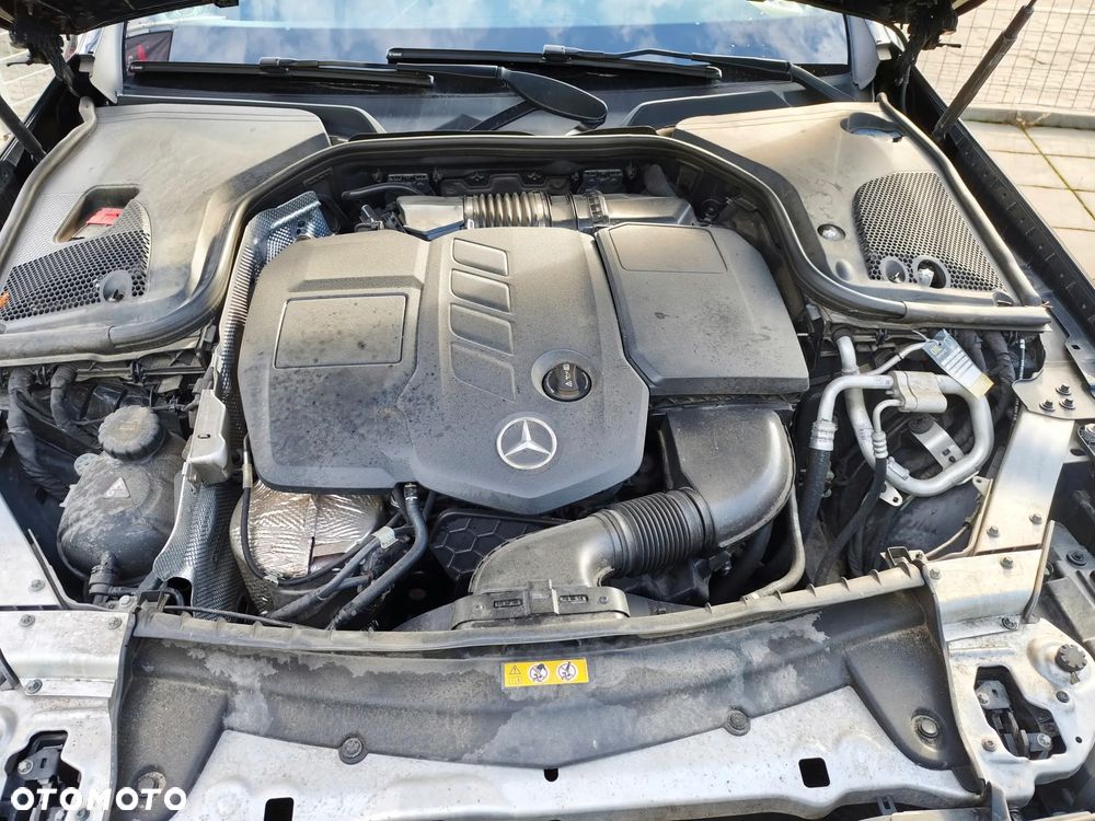 2017 Mercedes-Benz Klasa E, photograph 9